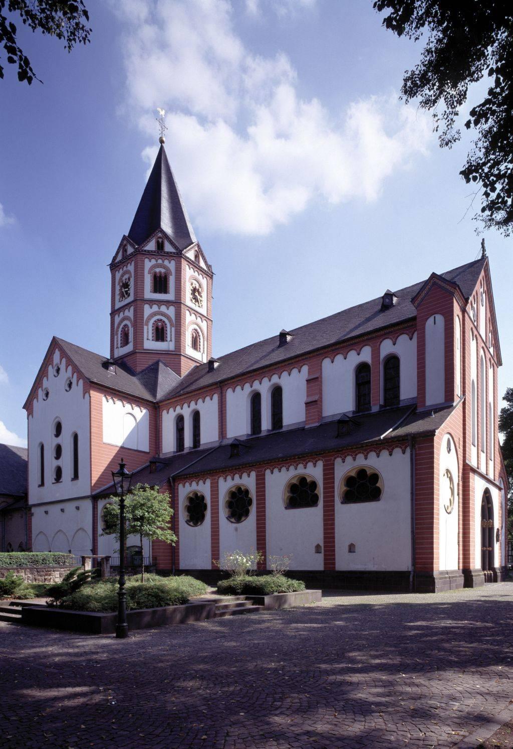 Aussenansicht des Kirchenbaus