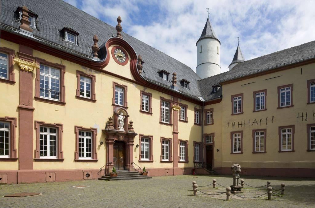 Klosterhauptgebäude Steinfeld