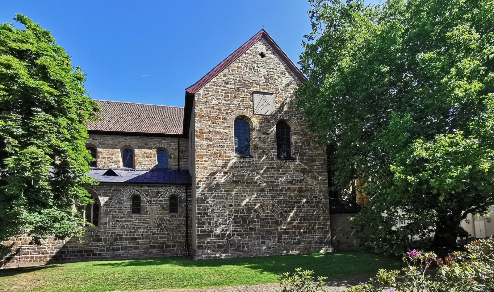 Südliche Giebelansicht Querhaus