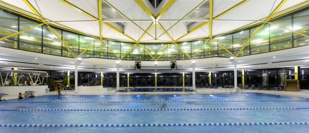 Innenansicht Schwimmhalle Lentpark