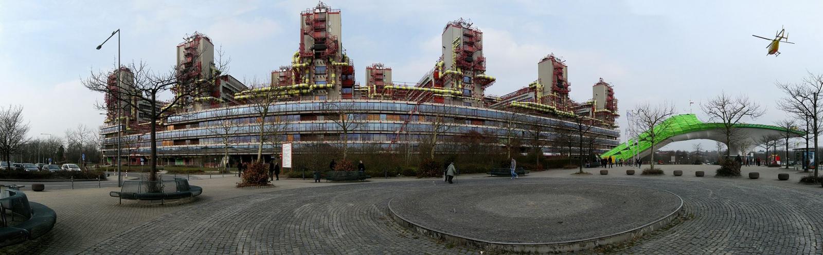 Panorama der Uniklinik Aachen mit Hubschrauberlandeplatz