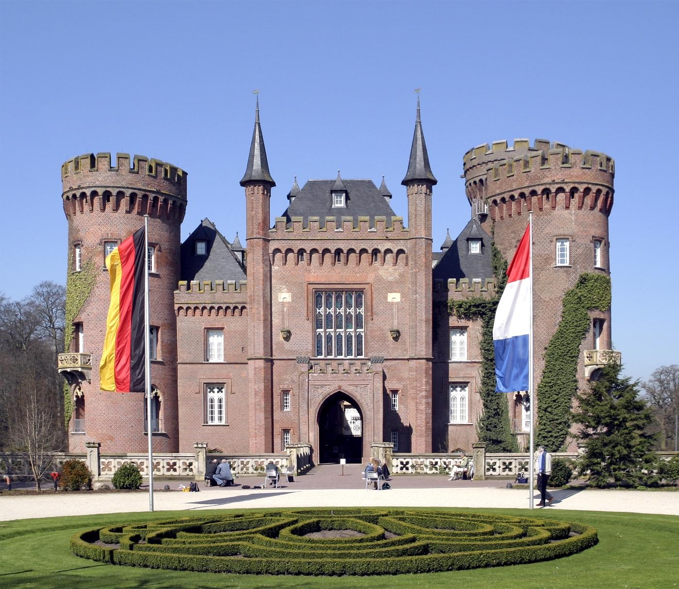 Schloss Moyland in Bedburg-Hau