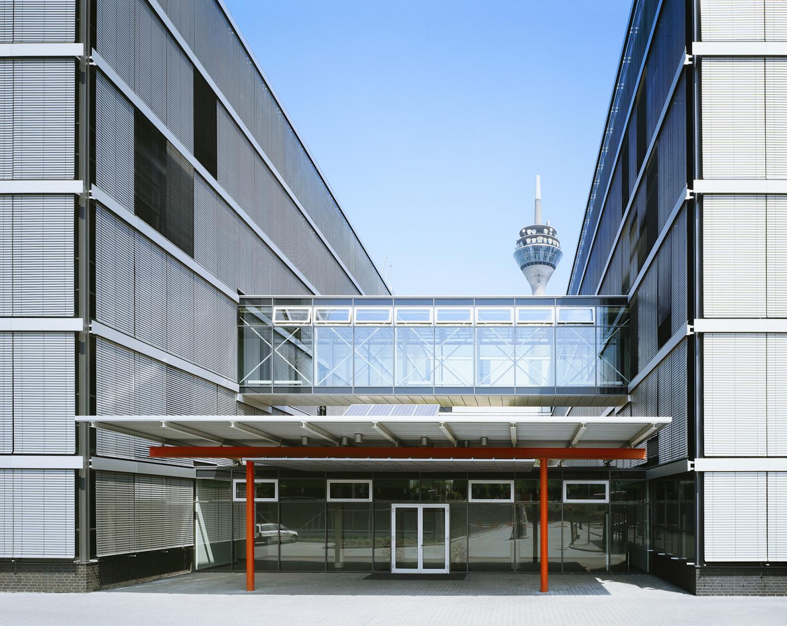Eingangsbereich, Vertriebs- und Bürogebäude der Siemens AG 