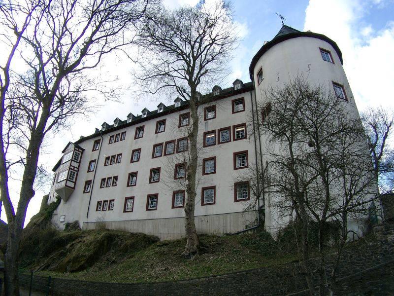 Ostansicht Hauptburg mit Wehrturm