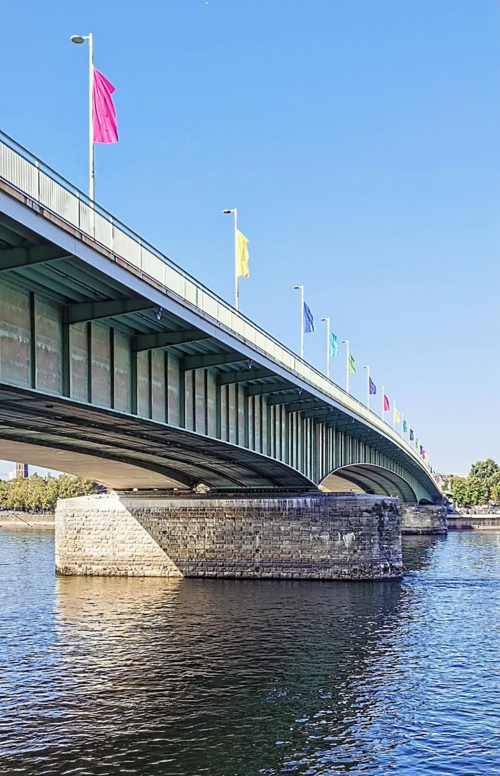 Deutzer Brücke Nordseite