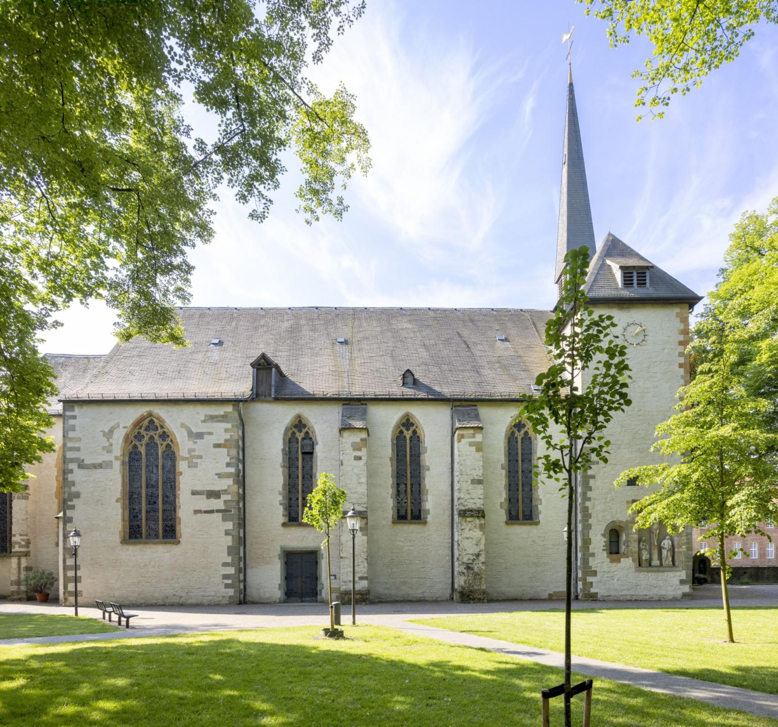 Nocrdansicht Klosterkirche St. Laurentius Clarholz