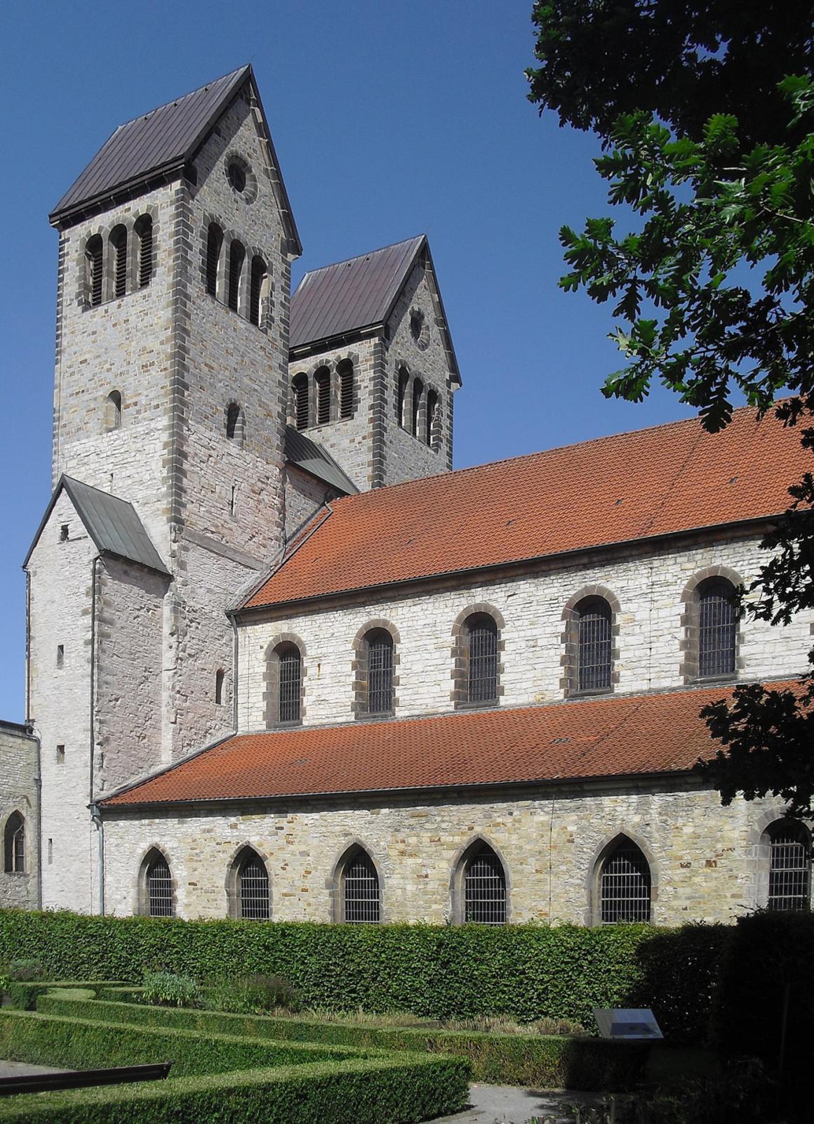 Abdinghofkirche Südansicht