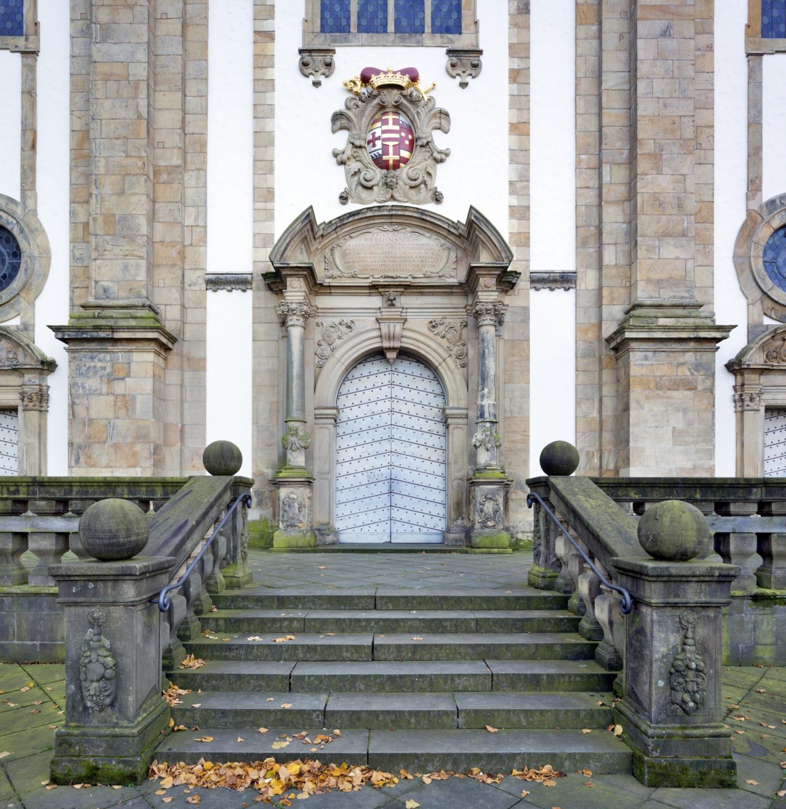 Eingangsportal der Marktkirche Paderborn