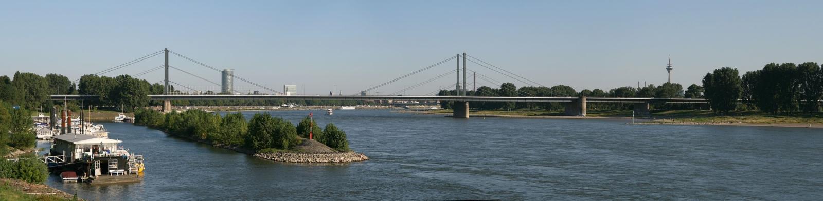 Gesamtansicht Theodor-Heuss-Brücke Düsseldorf