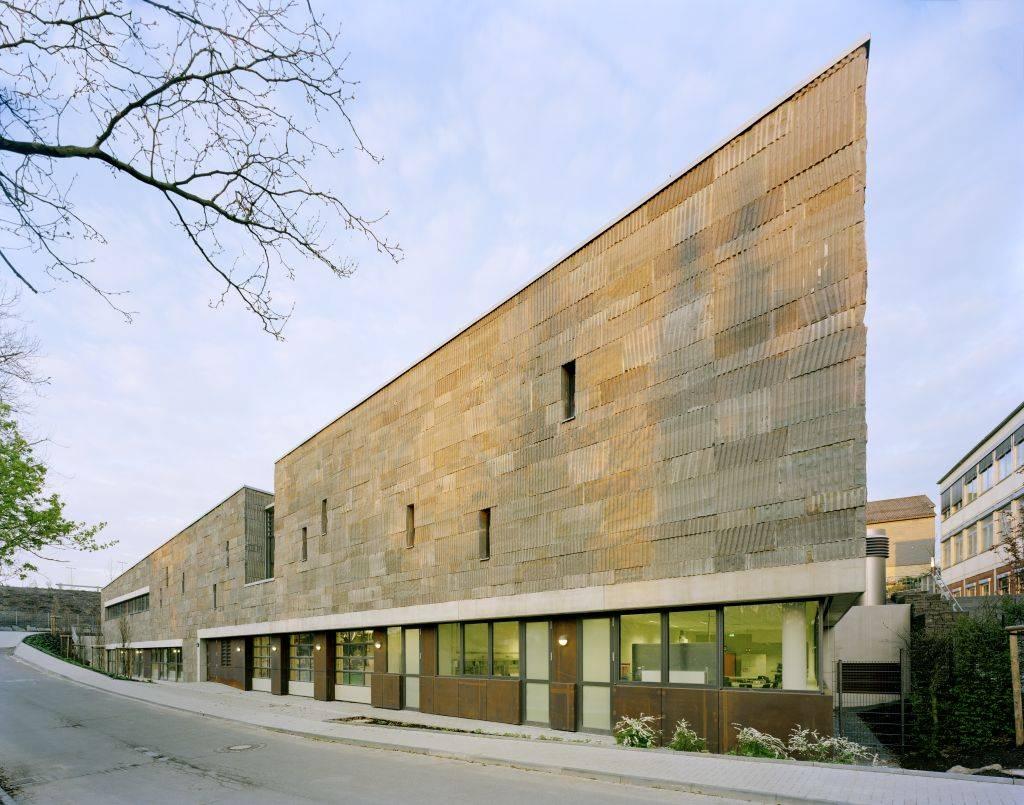 Straßenfront Technikerhaus Oberberg