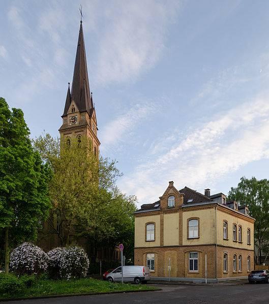 Blick auf den Kirchturm von Norden