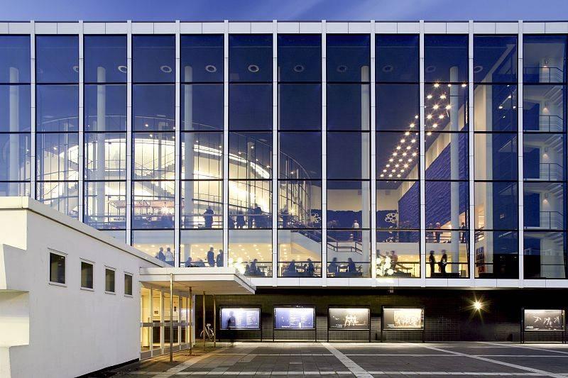 Musiktheater bei Dämmerung