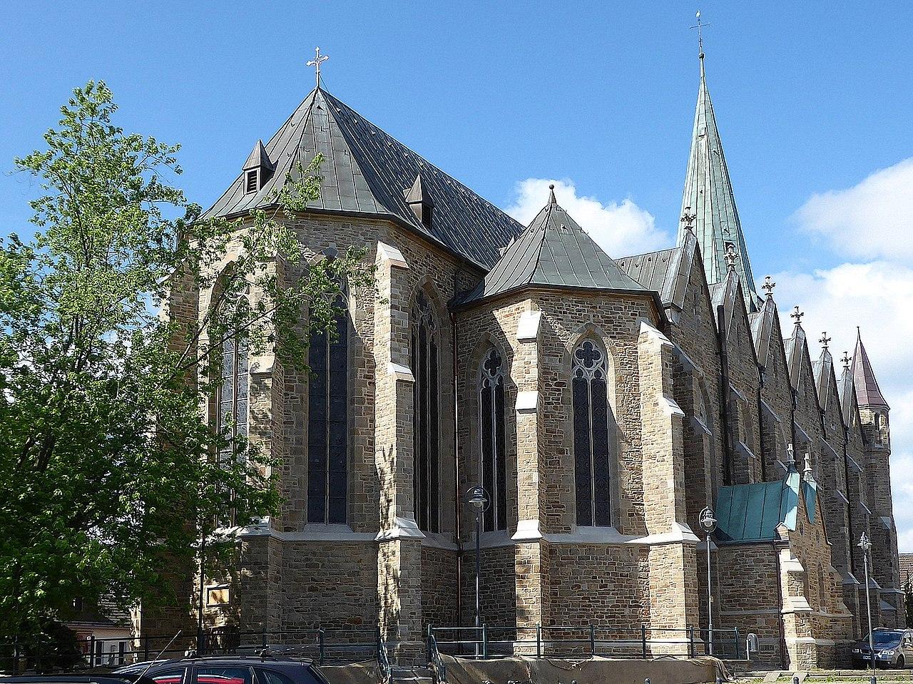Außenansicht von Osten mit Blick auf den Chor
