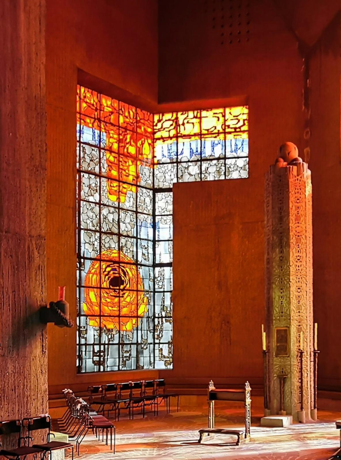 Rosenfenster in der Tabernakelkapelle