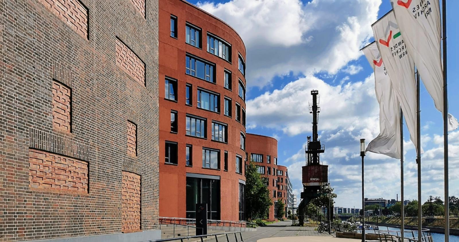 Speicher und Neubau am Innenhafen