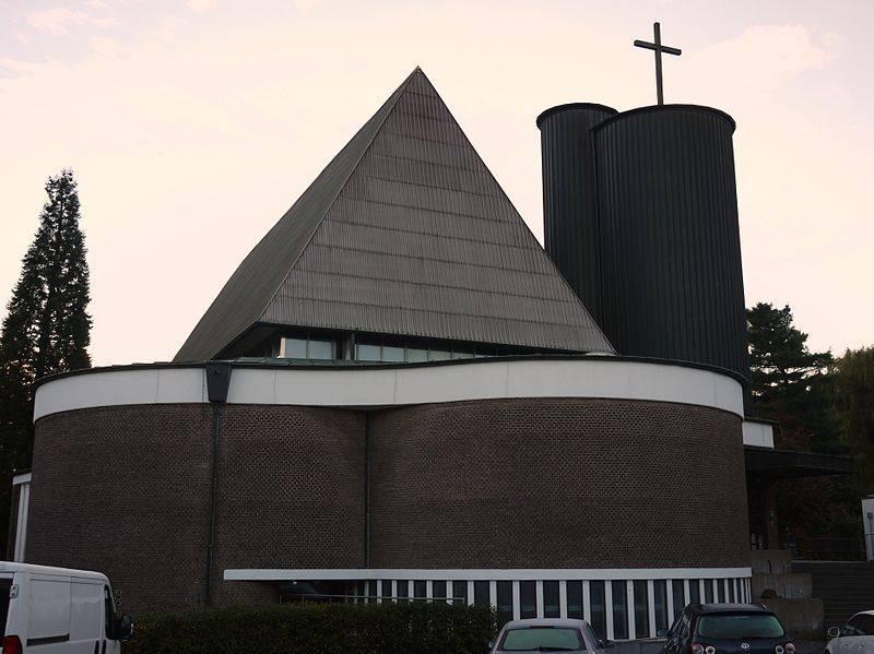 Westansicht Auferstehungskirche Heilig Kreuz 