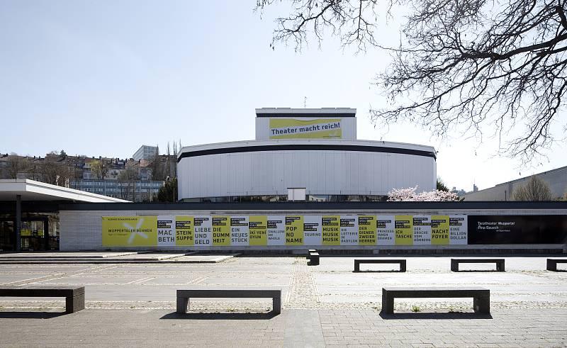 Frontalansicht Wuppertaler Schauspielhaus