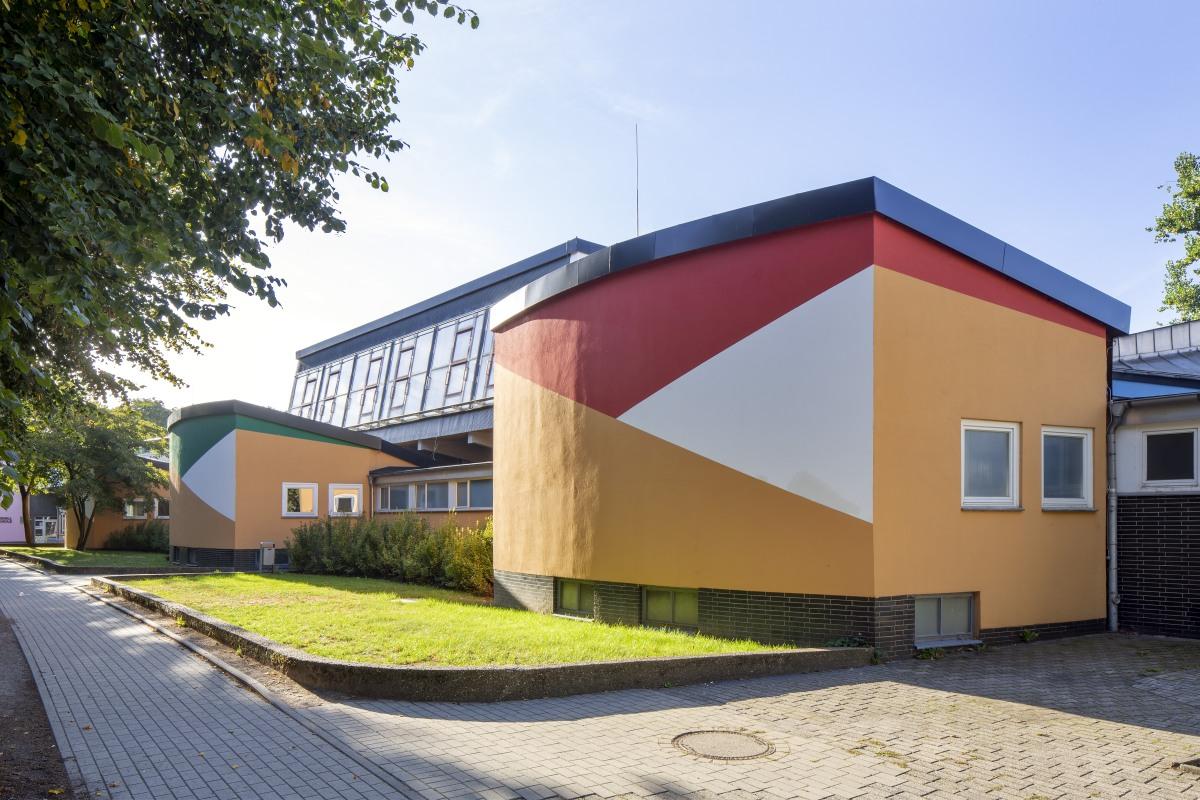 Nordansicht des Schulgebäudes