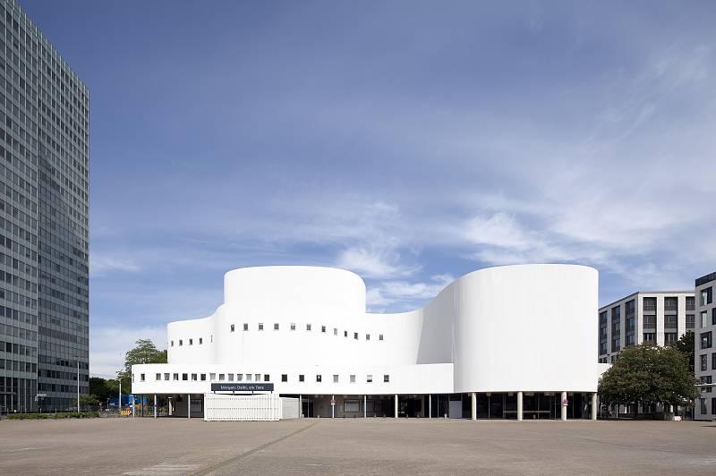 Ansicht Schauspielhaus vom Gustav-Gründgens Platz