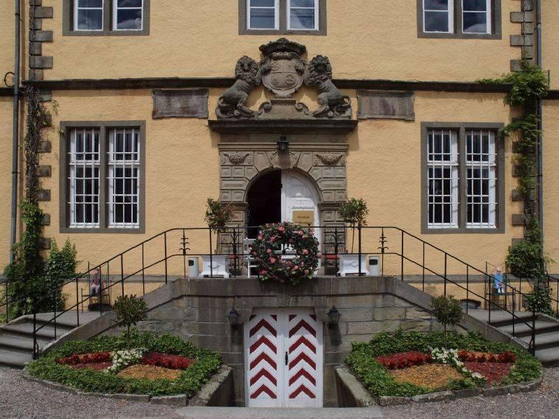 Portal des Schlosses