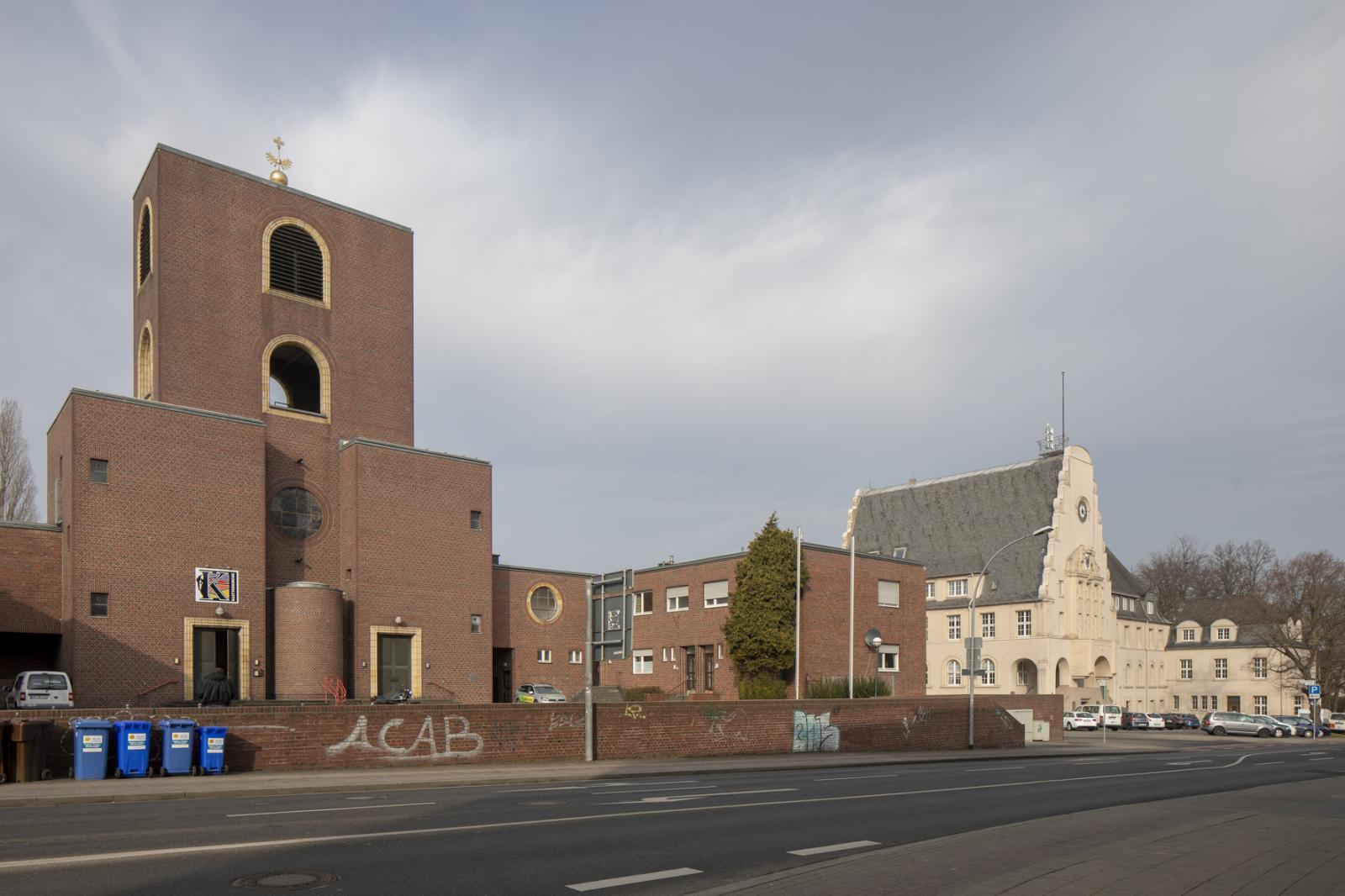 Straßenansicht St. Peter Mönchengladbach