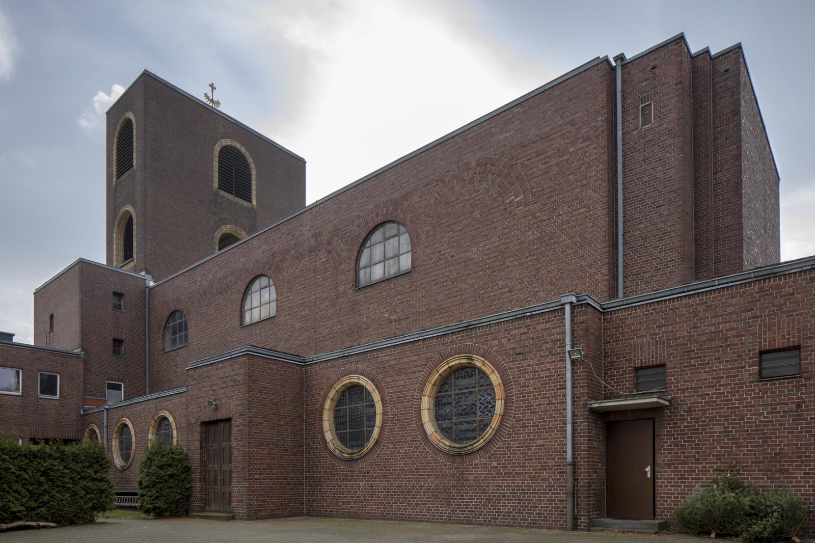 Rückansicht St. Peter Mönchengladbach