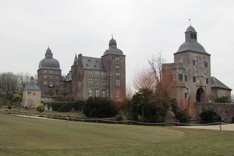 Gesamtansicht Schloss Myllendonk