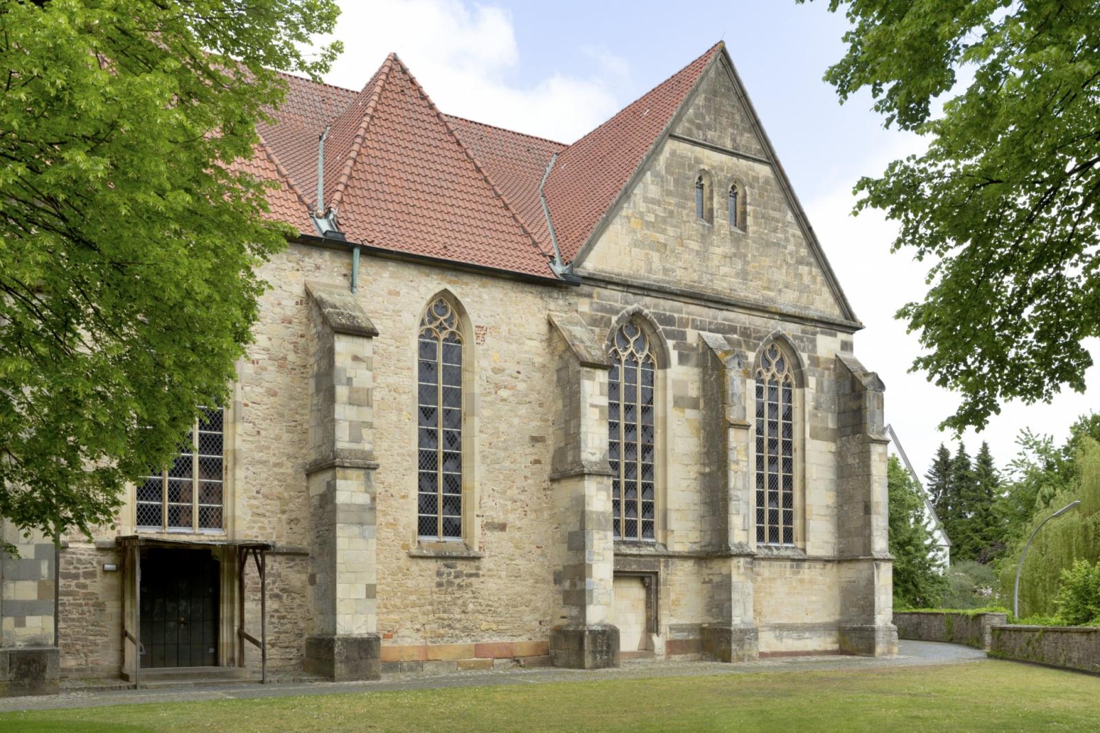 Seitenschiff mit Einzelgiebeln