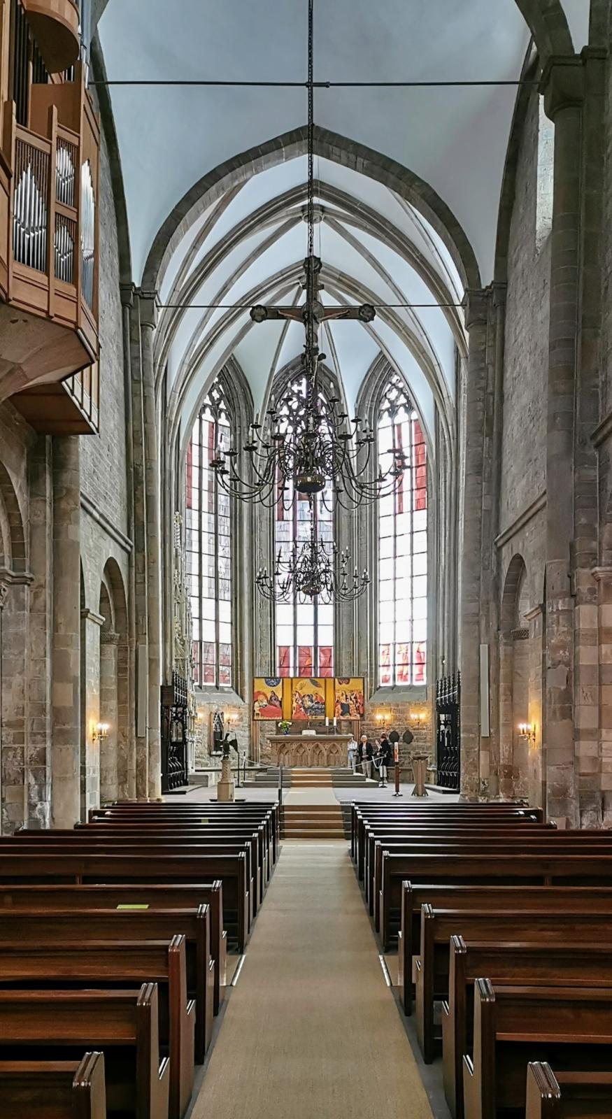 Blick Richtung Altar in der Marienkirche Dortmund