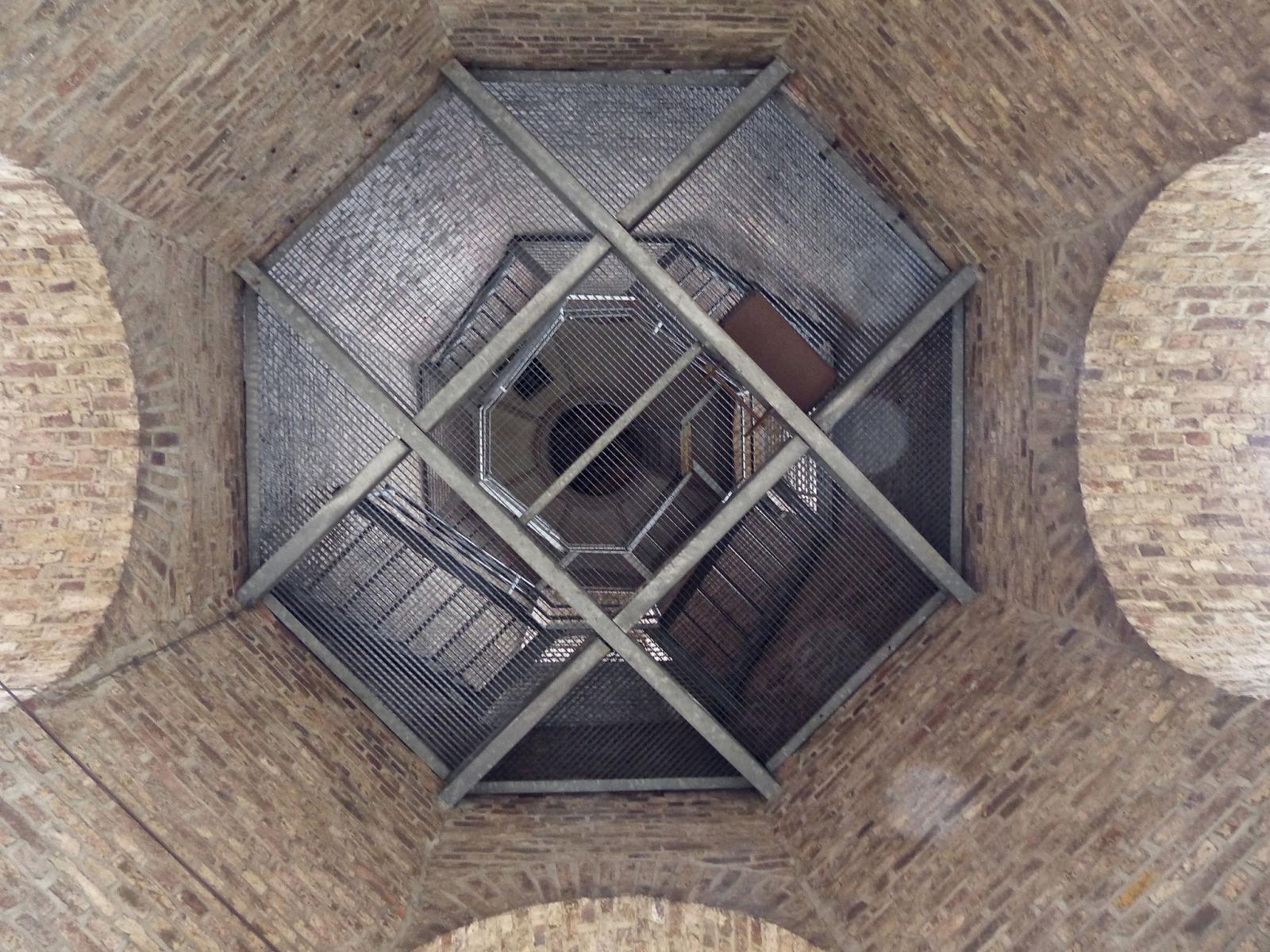 Innenansicht Campanile der Kirche St. Stephan