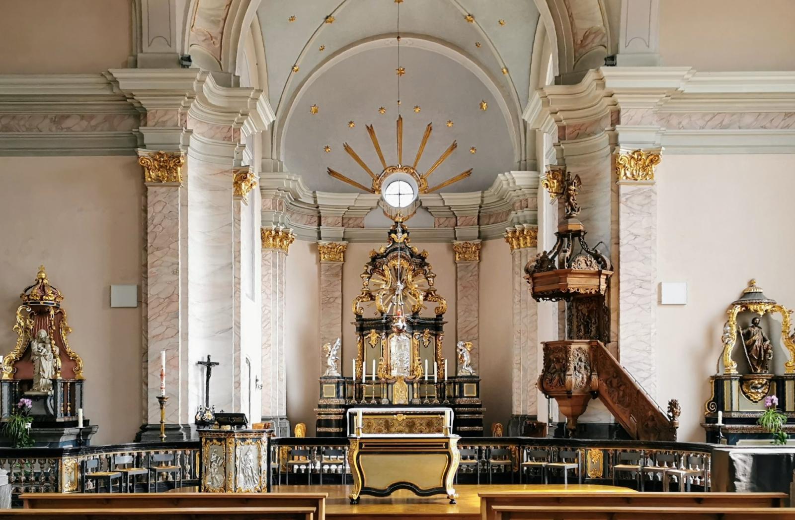 Blick zum Altar