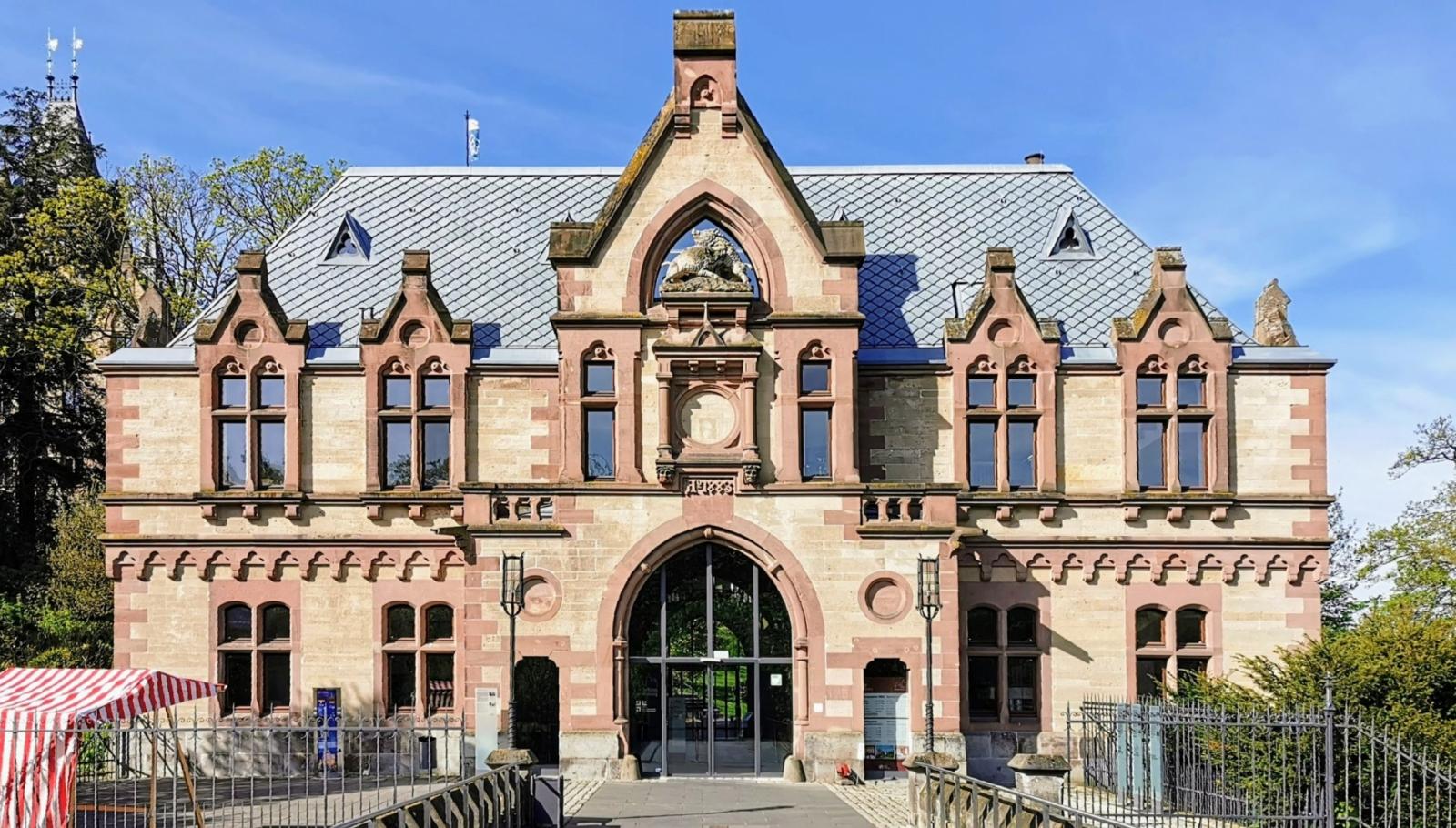 Vorburg Schloss Drachenburg