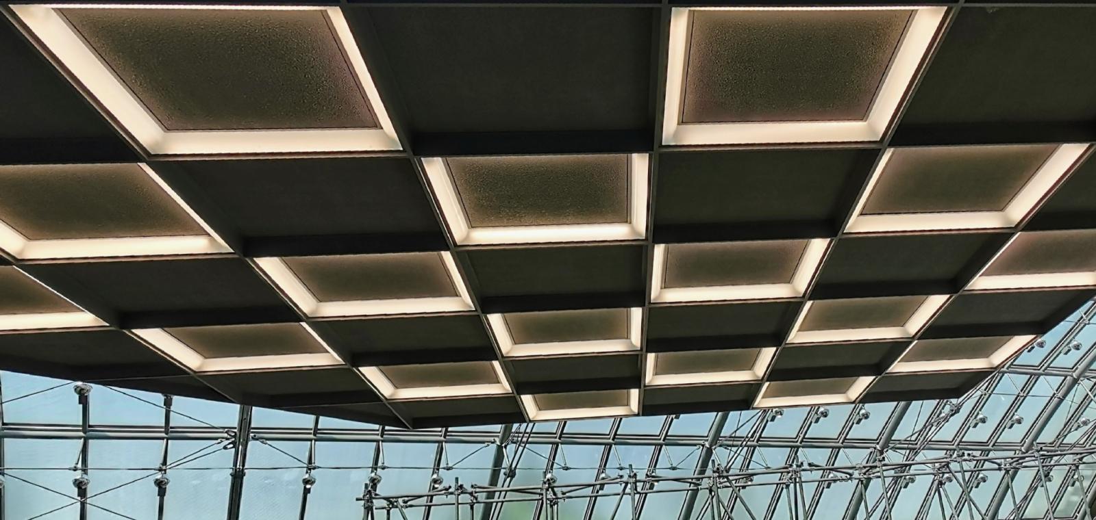 Lichtdecke unter Tonnendach