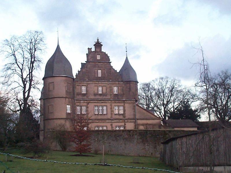 Frontansicht der Westfassade
