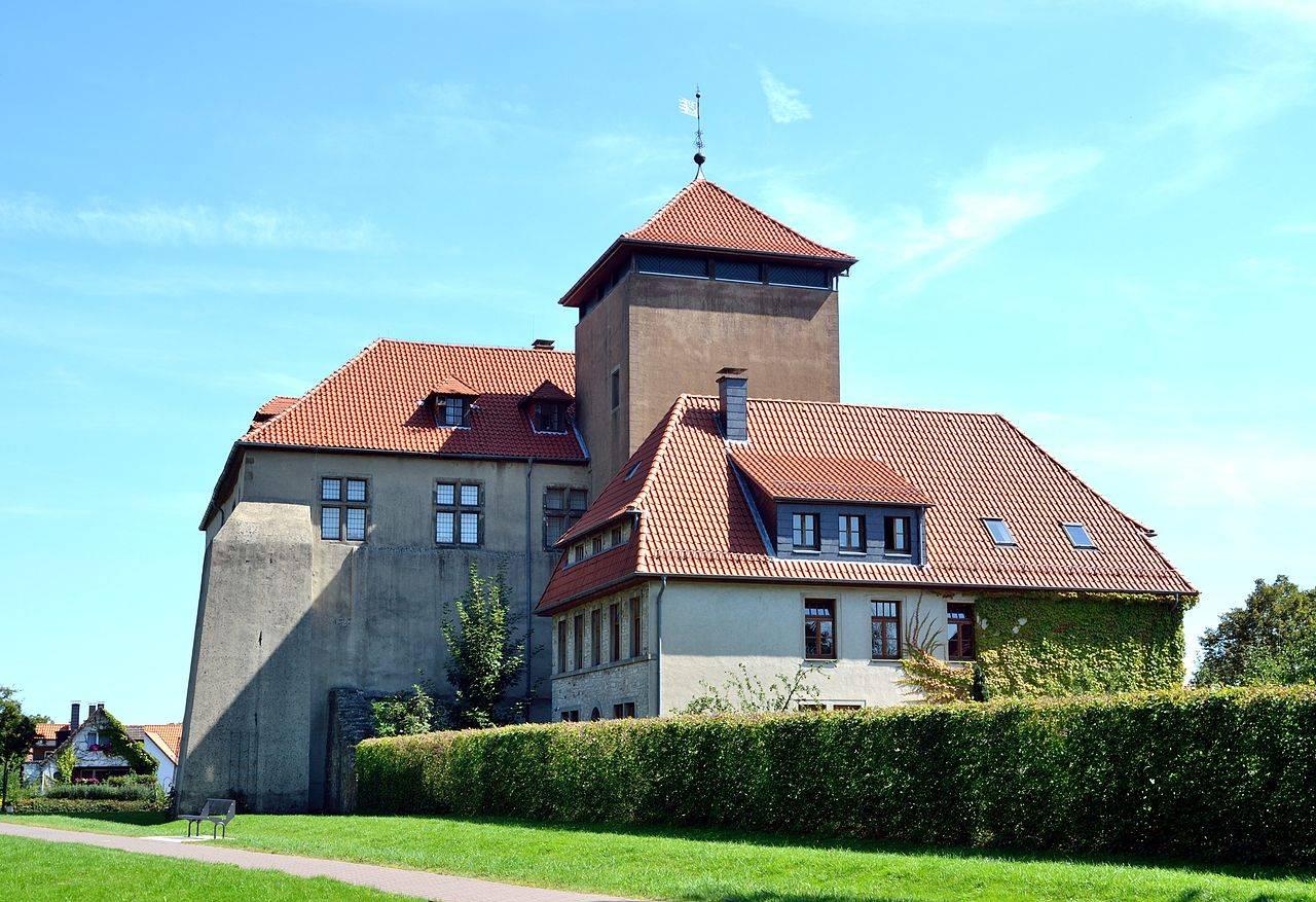 Rückseite der Burg Horn