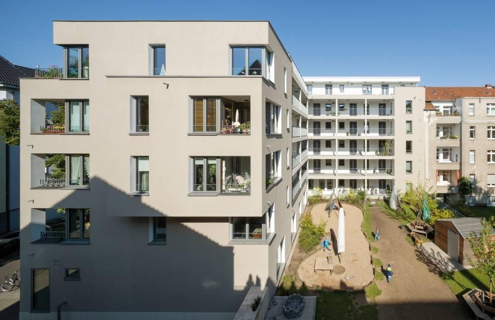 Rückansicht des Friedrich-Lamerdin-Hauses mit Blick in den Hof