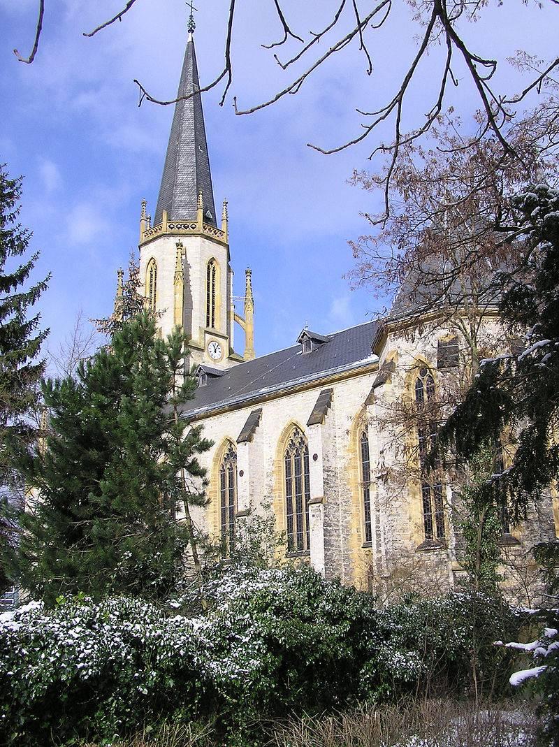 Blick auf die Martin Luther Kirche in Gütersloh