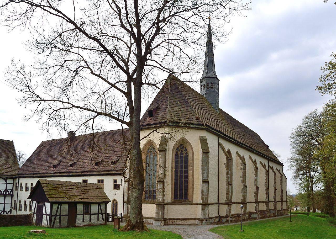 Ostseite mit Klosterkirche