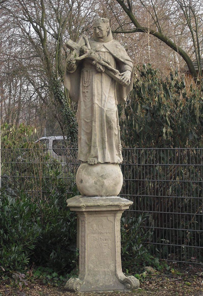 Hl. Franziskus Statue am Kloster in Rietberg