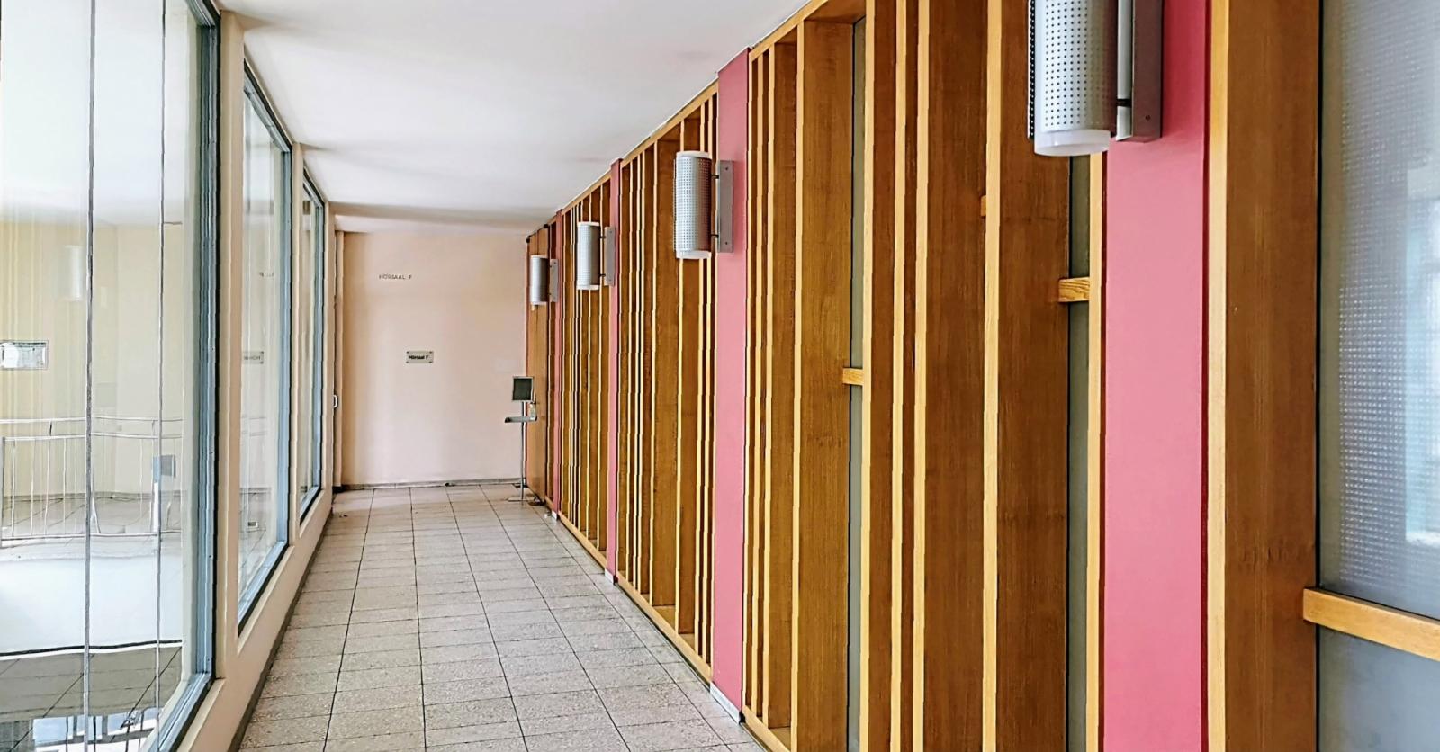 Juridicum Bonn, Flurbereich Innenraum