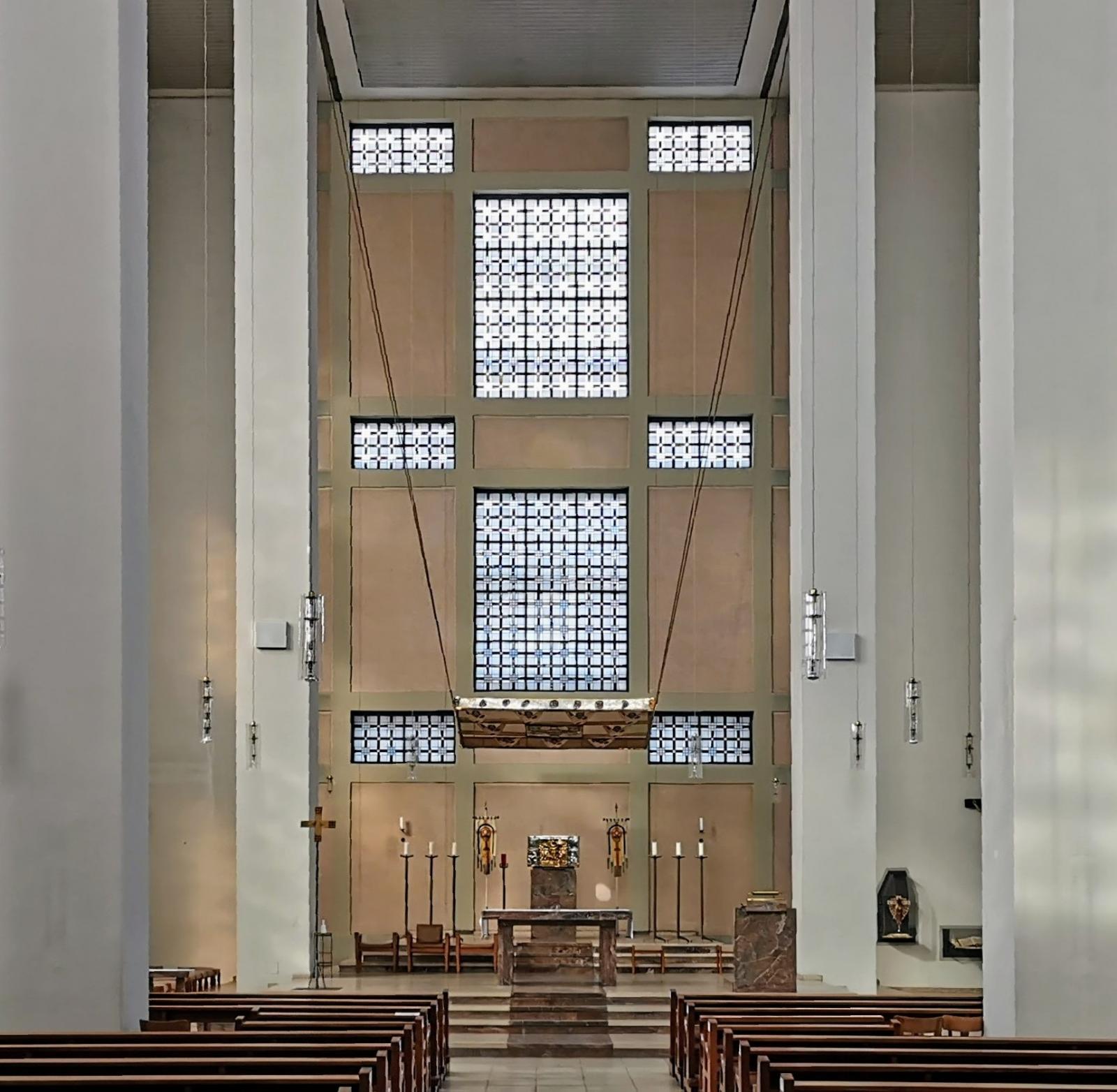 Innenraum St. Mechtern, Blick Richtung Altar
