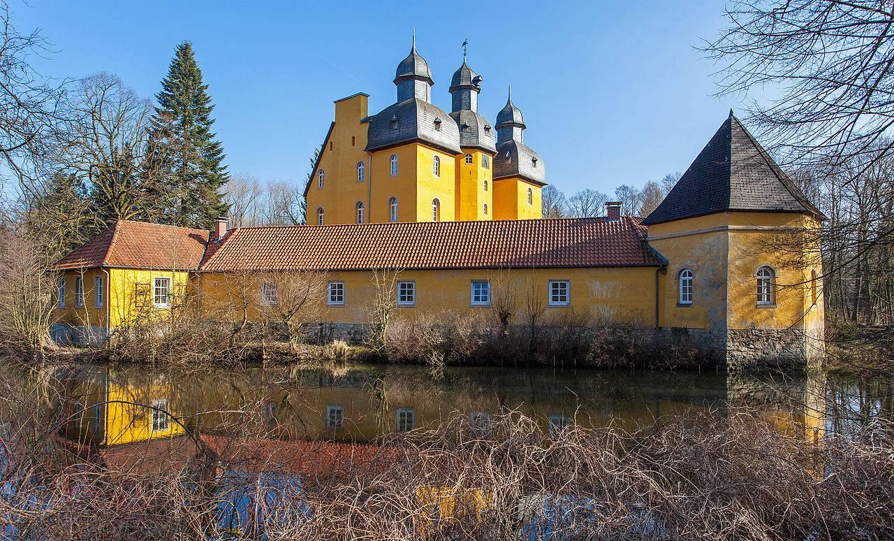 Blick von der Seite auf das Schloss
