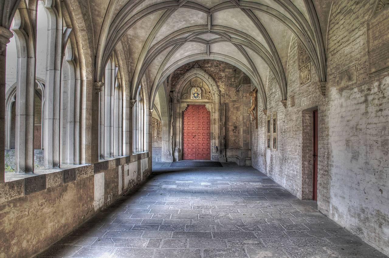 Blick durch den Kreuzgang