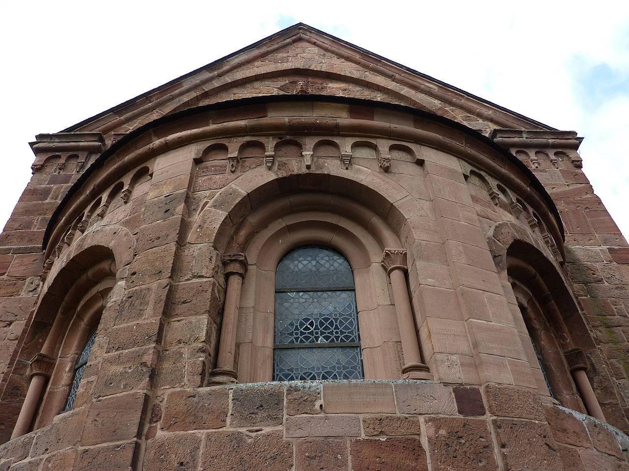 St. Johannes Baptist, Chor mit Blendarkade