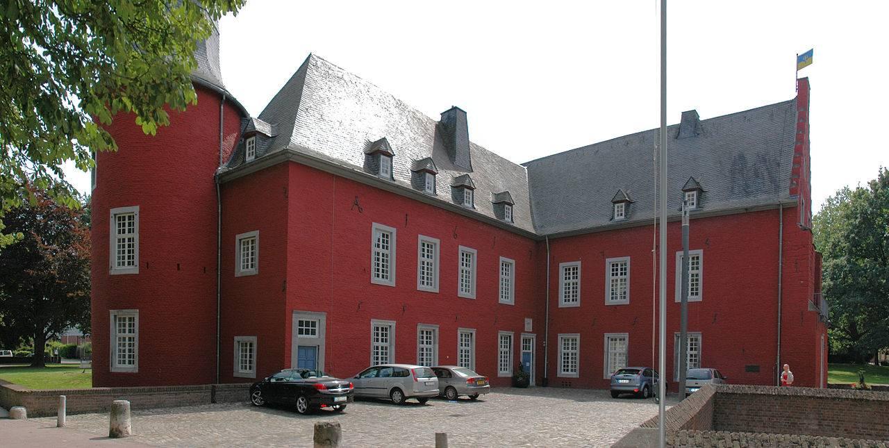 Burg Alsdorf, Verbindungsecke Süd- und Ostflügel Hofseite