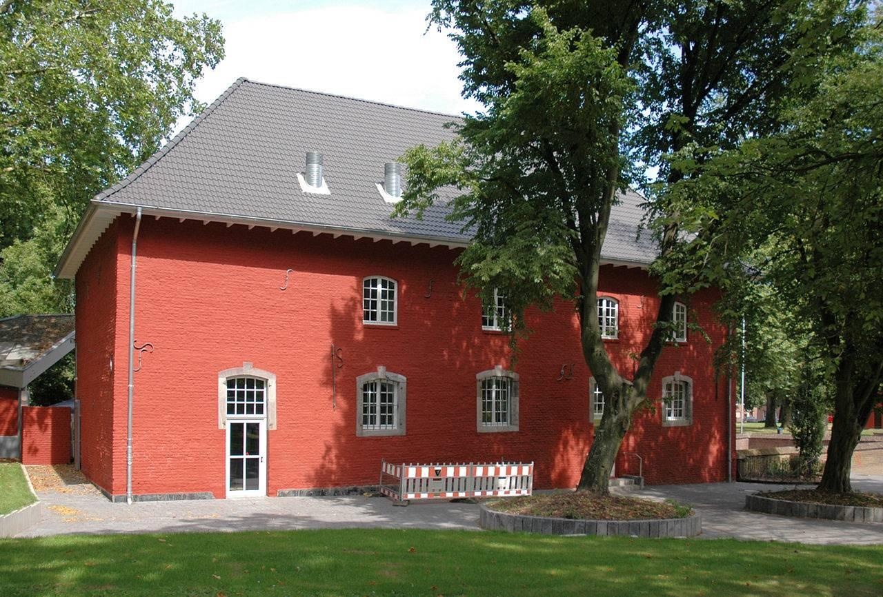 Burg Alsdorf, Remise Hofseite
