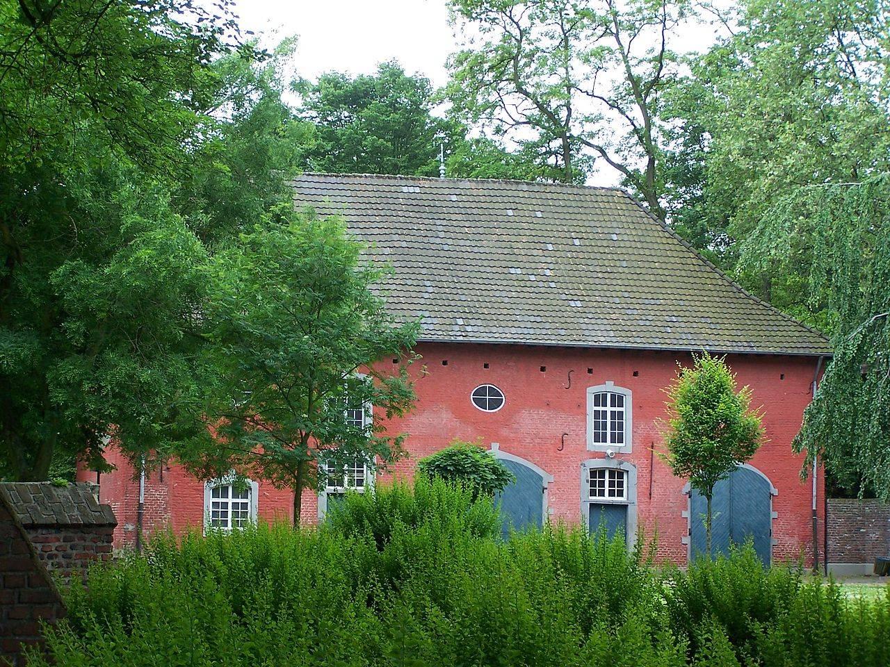 Burg Alsdorf, Remise Gartenseite