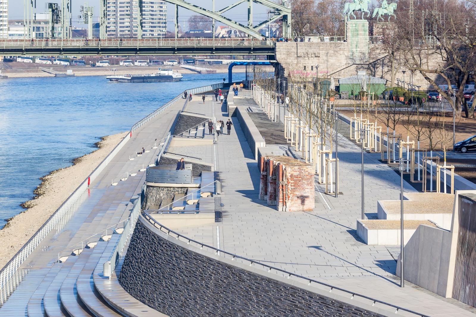 Rheinboulevard Köln-Deutz