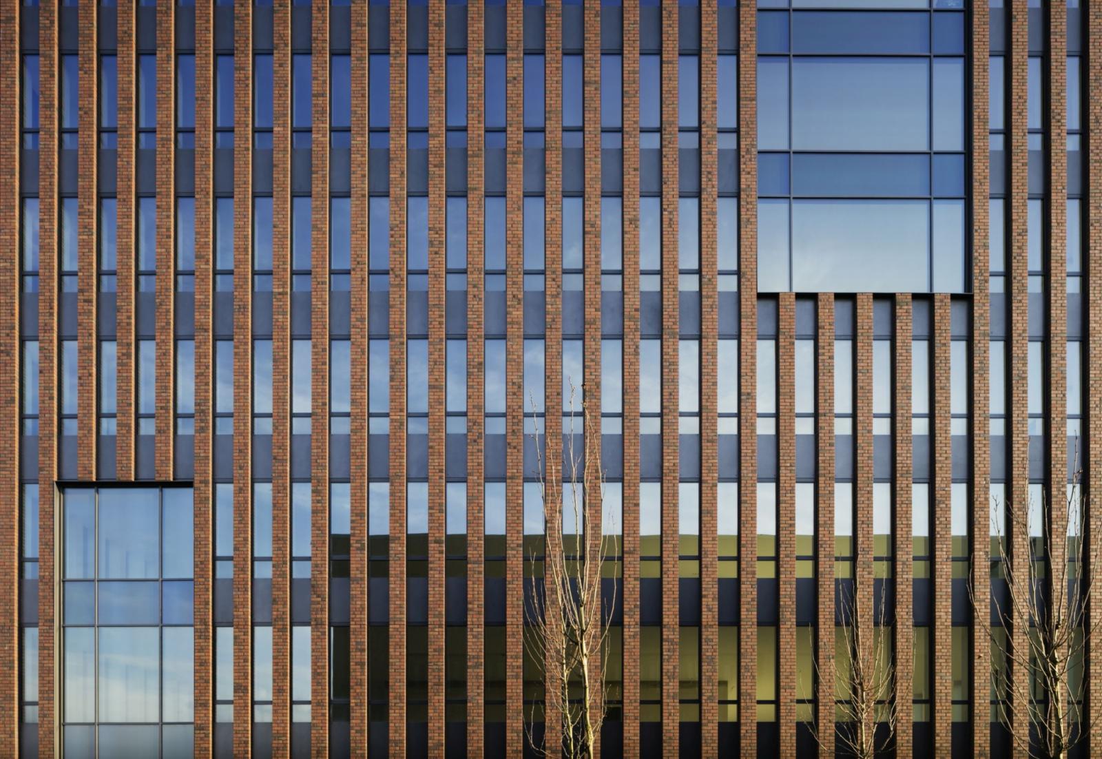 Berufskolleg Dortmunder U-Viertel, Detailbild Fassade Punkthaus