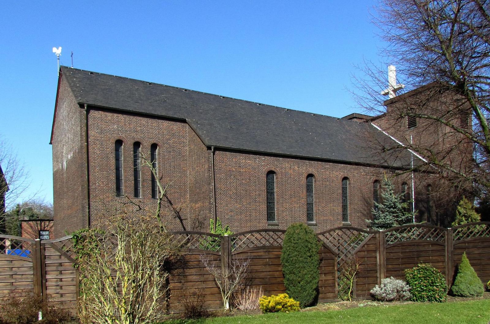 Außenansicht St. Mariä Geburt Grevenbroich